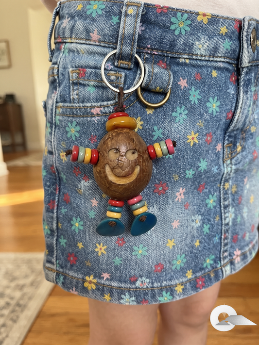 Χειροποίητο Μπρελόκ Smiling Buddy | Φυσικά Υλικά & Τάγκουα
